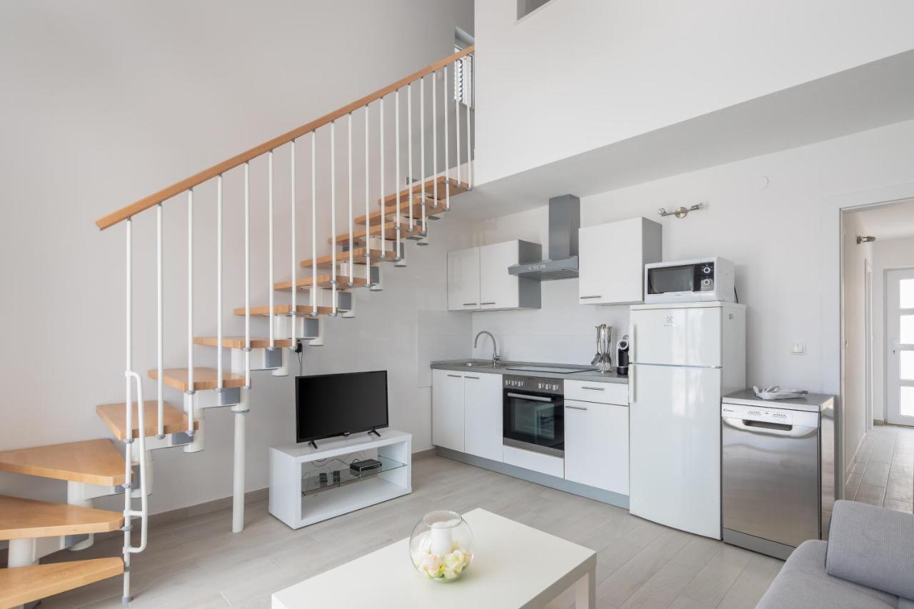 Vila Blanka Apartments โรกอซนิซา ภายนอก รูปภาพ