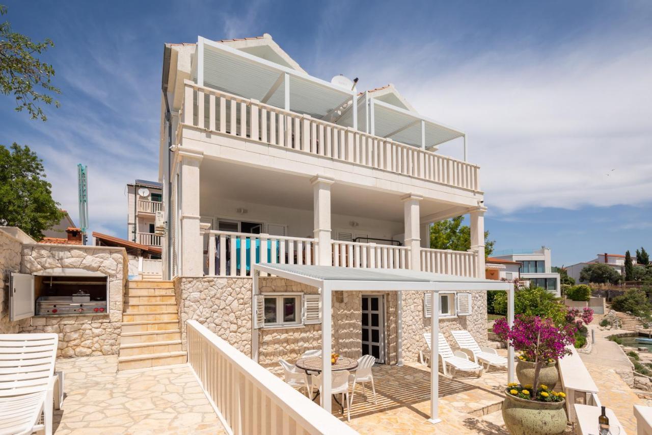 Vila Blanka Apartments โรกอซนิซา ภายนอก รูปภาพ